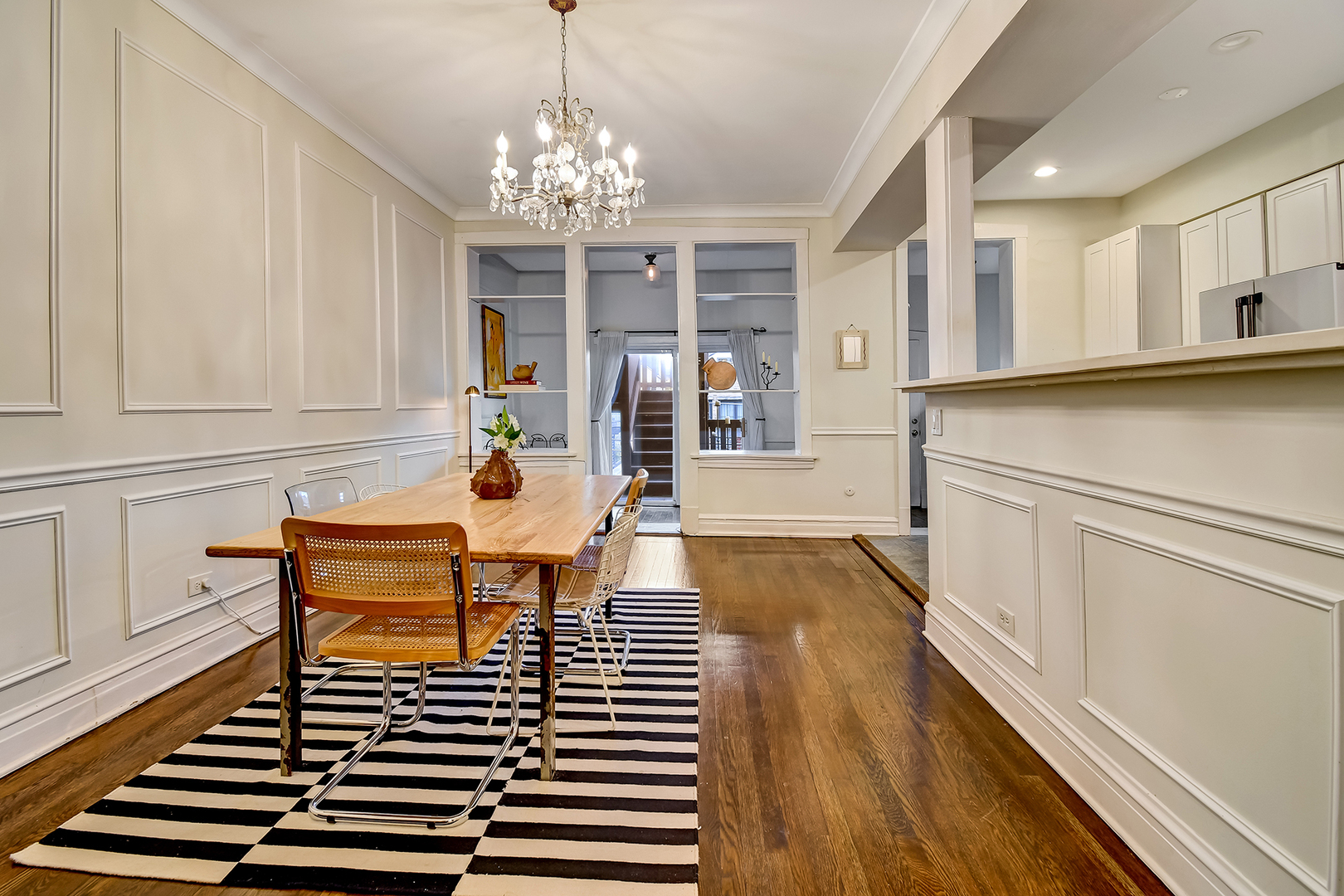 1447 West Warner Avenue, Unit 2W Chicago, IL 60613 - Photo 5 of 27