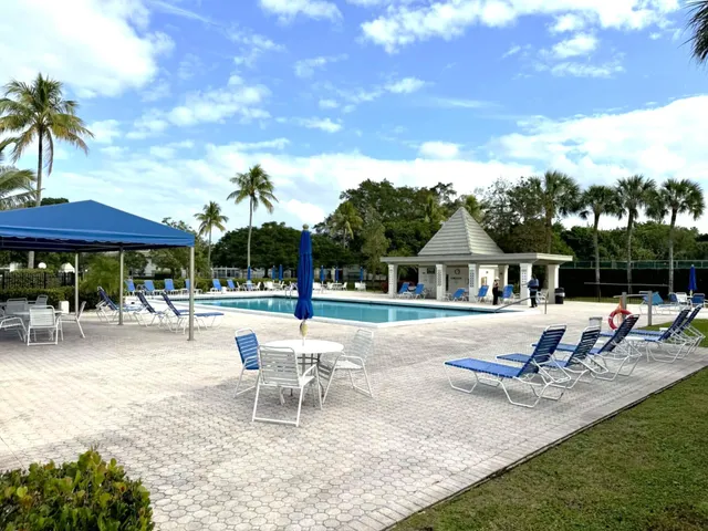 $90,000 | 2702 Nassau Bend, Unit C2, Coconut Creek, FL 33066