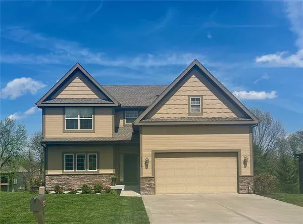 $465,000 | 3400 Northwest 50th Street, Riverside, MO 64150