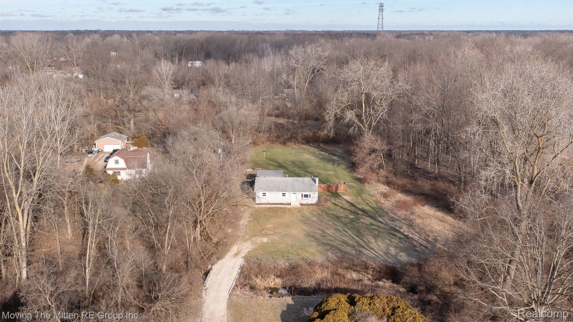46090 Wear Road Belleville, MI 48111 - Photo 2 of 38