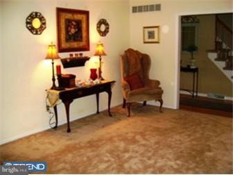 2902 Clyston Road Norristown, PA 19403 - Photo 4 of 12 Living Room