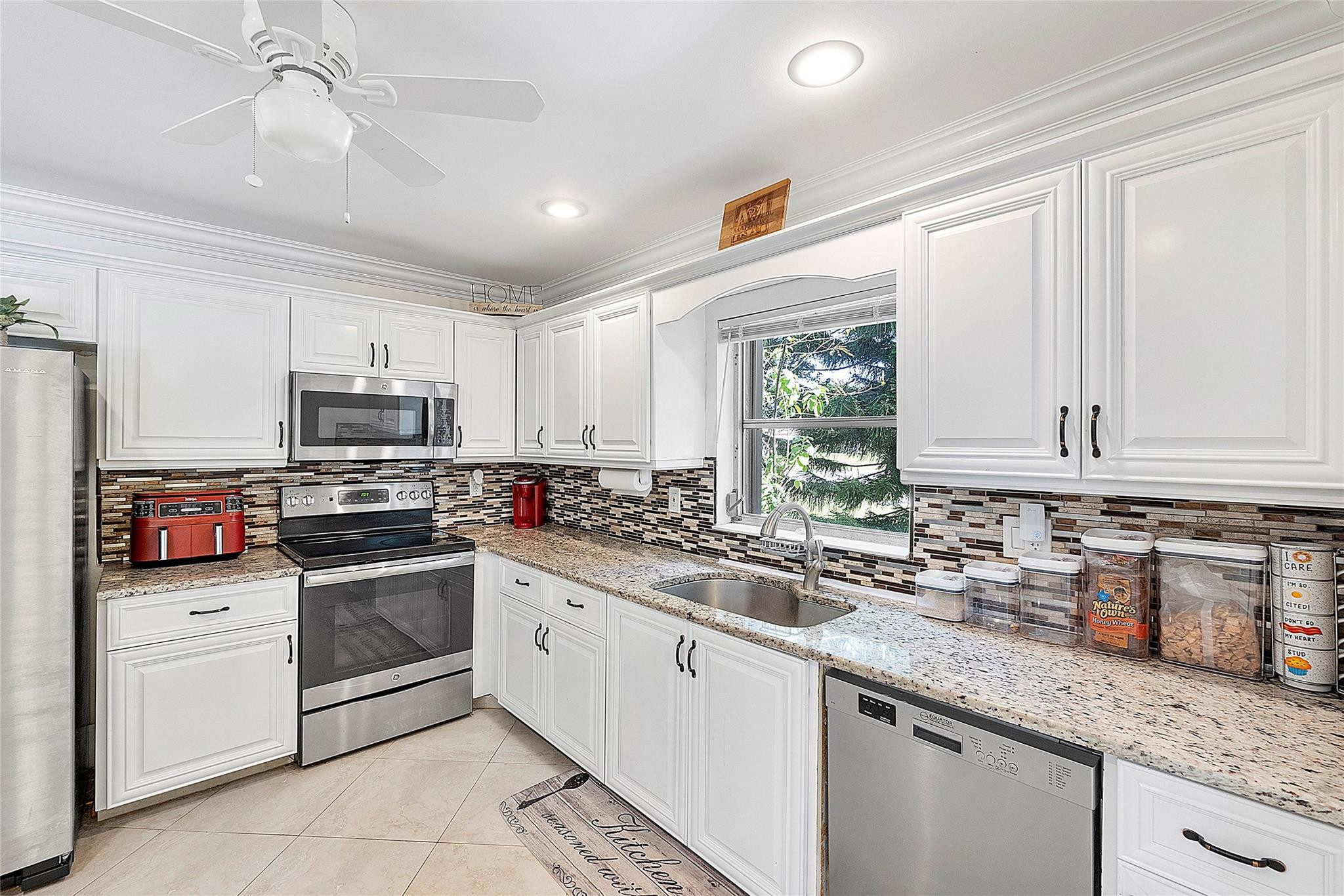 6182 Lasalle Road Delray Beach, FL 33484 - Photo 10 of 30 Photo 10