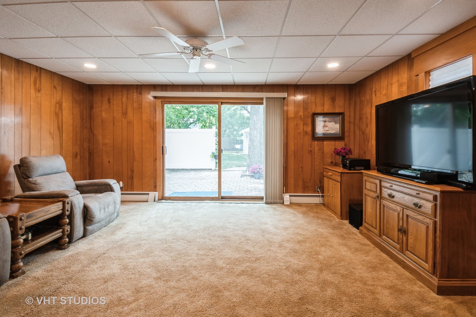 1345 Hickory Road Homewood, IL 60430 - Photo 12 of 28 a room with furniture and a flat screen tv