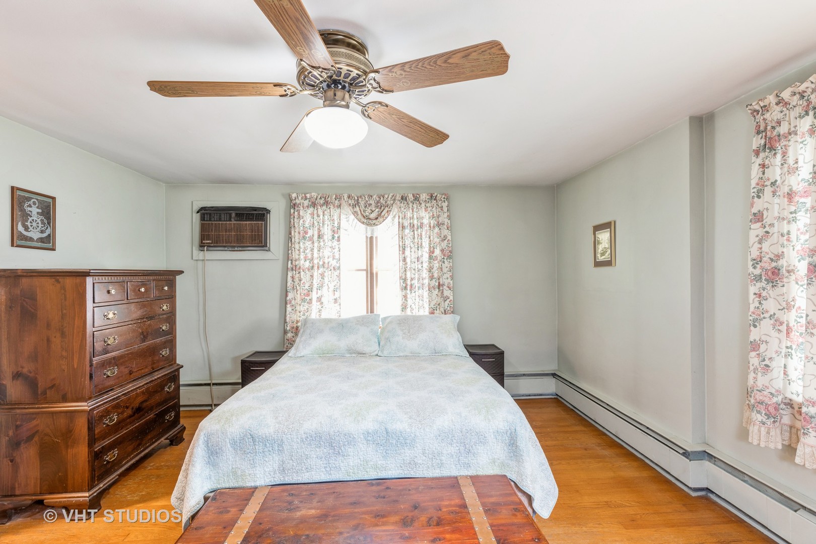 1345 Hickory Road Homewood, IL 60430 - Photo 17 of 28 a view of a livingroom with furniture and chandelier fan