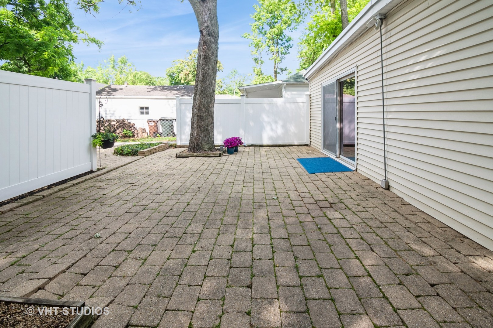 1345 Hickory Road Homewood, IL 60430 - Photo 23 of 28 a view of a terrace with a bench