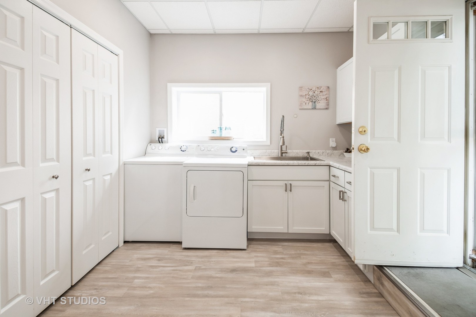 1345 Hickory Road Homewood, IL 60430 - Photo 28 of 28 a view of a kitchen with white cabinets