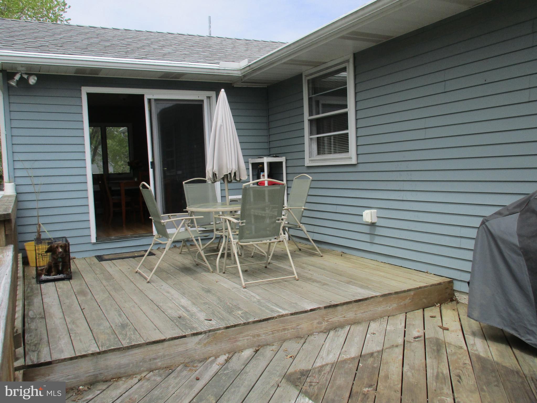 123 Rutgers Road Pennsville, NJ 08070 - Photo 27 of 36 Back 2 Tier Deck