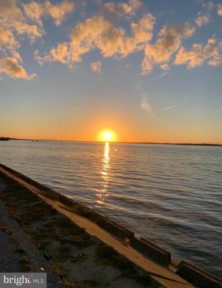 123 Rutgers Road Pennsville, NJ 08070 - Photo 33 of 36 Beautiful Sunsets on the Delaware River