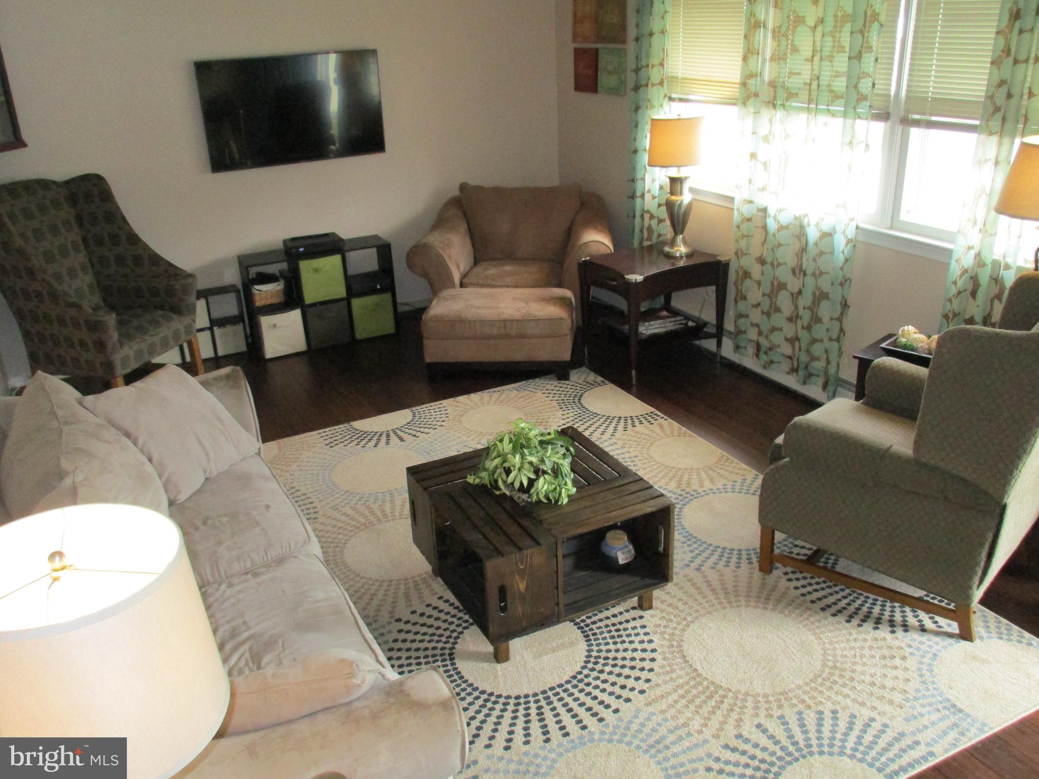 123 Rutgers Road Pennsville, NJ 08070 - Photo 5 of 36 Bamboo Hardwood Floors