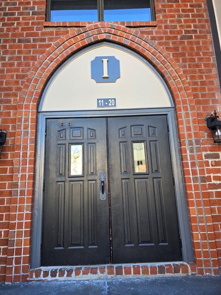 6851 Roswell Road Sandy Springs, GA 30328 - Photo 2 of 19 a view of front door