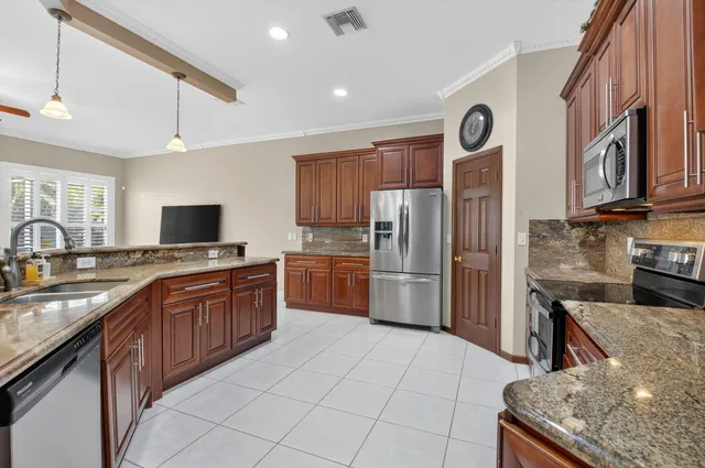 $5,900 | 6695 Conch Court, Boynton Beach, FL 33437