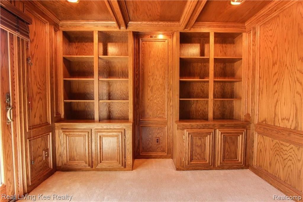 650 Snowmass Drive Rochester Hills, MI 48309 - Photo 9 of 46