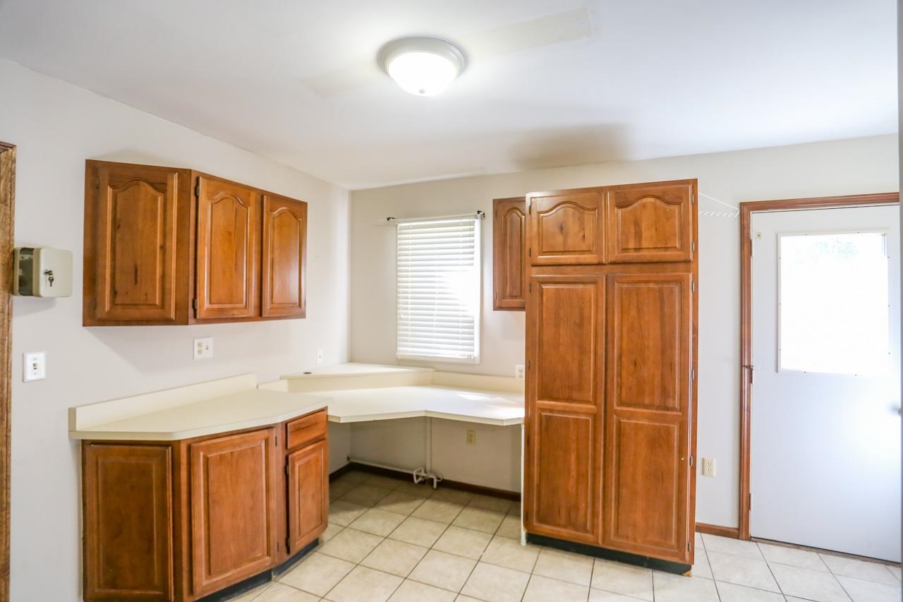 8909 Eby Road Fort Wayne, IN 46835 - Photo 5 of 34