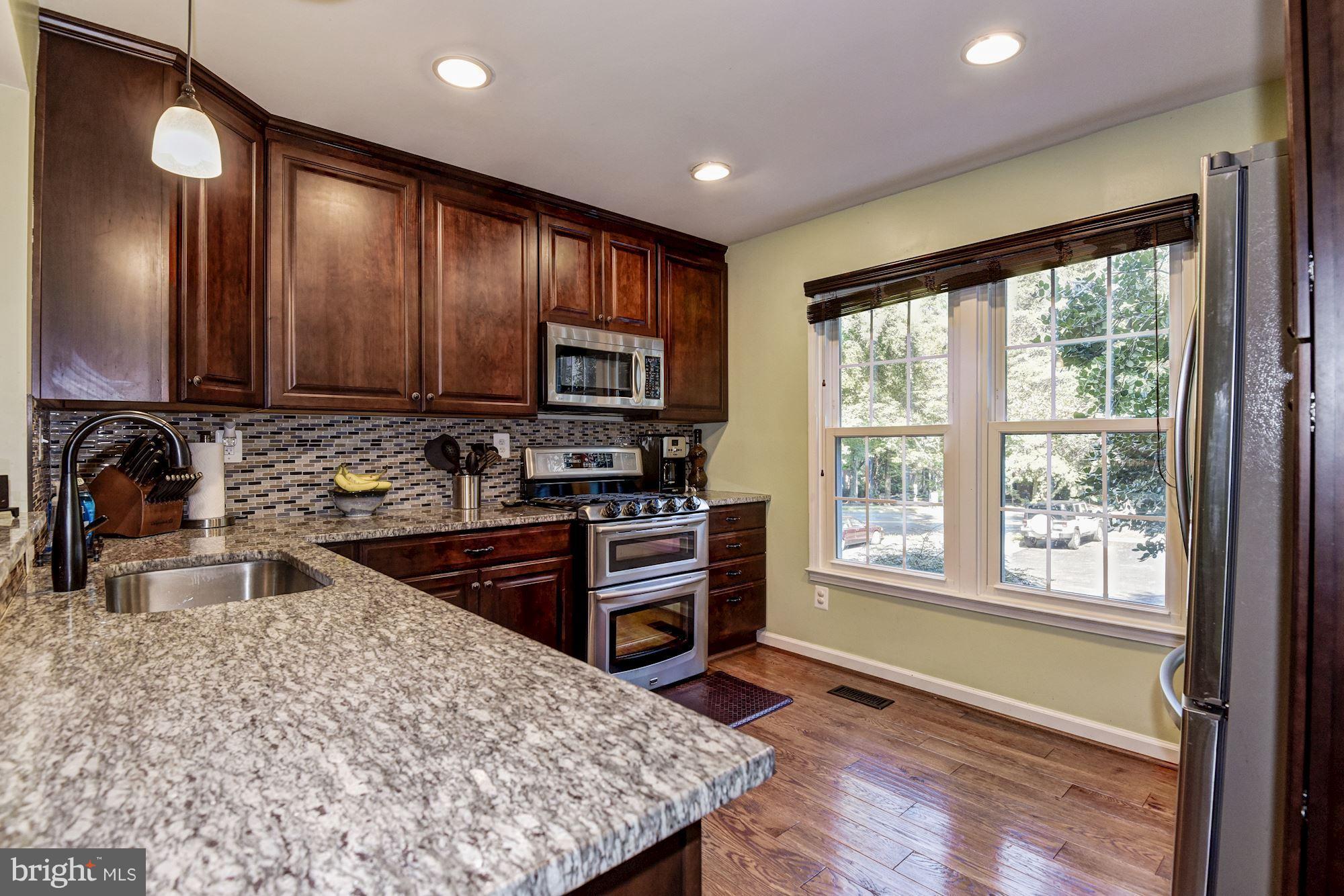 2410 Wanda Way Reston, VA 20191 - Photo 4 of 28 Kitchen