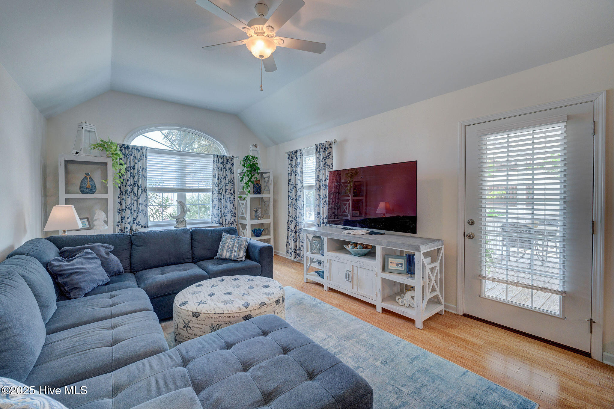 927 Riptide Lane Carolina Beach, NC 28428 - Photo 28 of 77 927RiptideLane-33