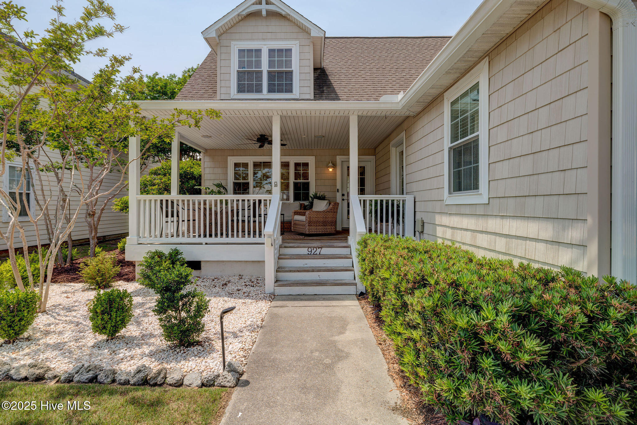 927 Riptide Lane Carolina Beach, NC 28428 - Photo 5 of 77 927RiptideLane-5