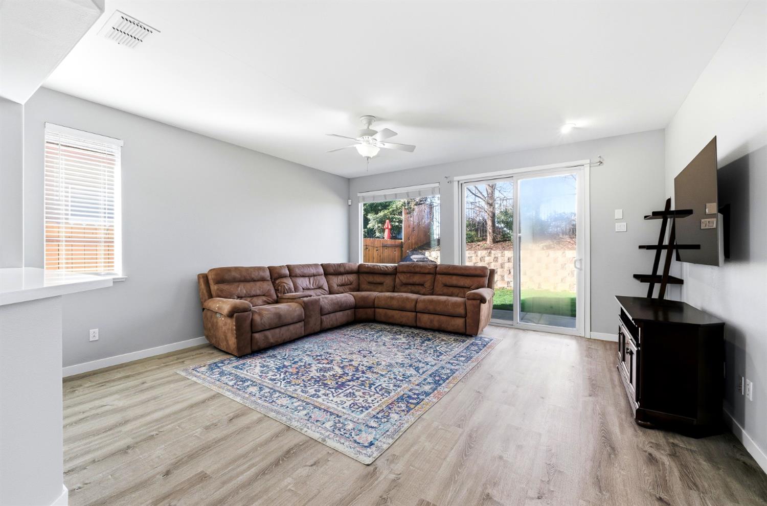 3368 Verdeca Way Rancho Cordova, CA 95670 - Photo 7 of 44