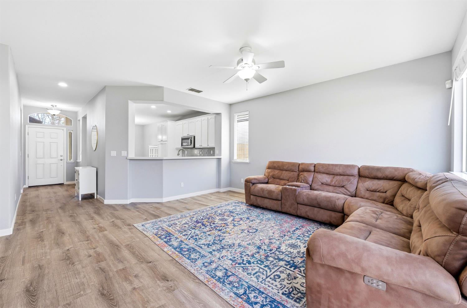 3368 Verdeca Way Rancho Cordova, CA 95670 - Photo 8 of 44