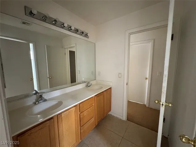 $2,375 | 9915 Ridge Hill Avenue, Las Vegas, NV 89147