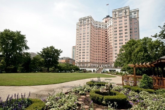 5555 North Sheridan Road, Unit 515 Chicago, IL 60640 - Photo 1 of 29