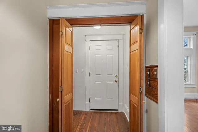 $3,500 | 4230 31st Street, Mount Rainier, MD 20712