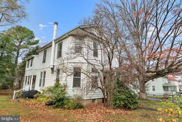 $3,500 | 4230 31st Street, Mount Rainier, MD 20712