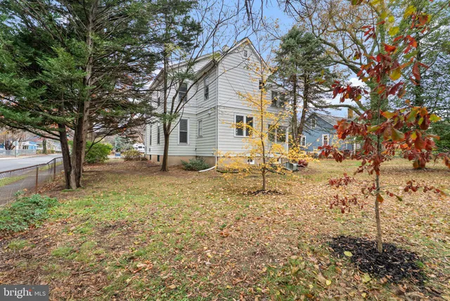 $3,500 | 4230 31st Street, Mount Rainier, MD 20712