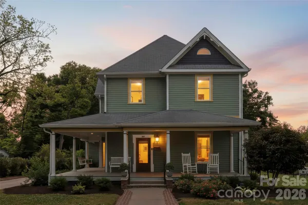 $549,900 | 207 West Academy Street, Cherryville, NC 28021