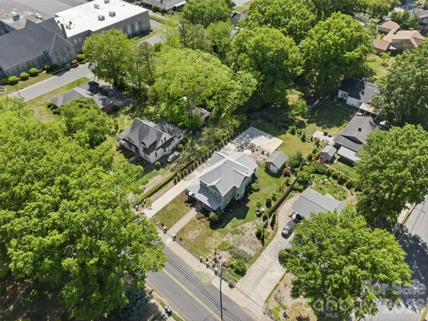 $549,900 | 207 West Academy Street, Cherryville, NC 28021