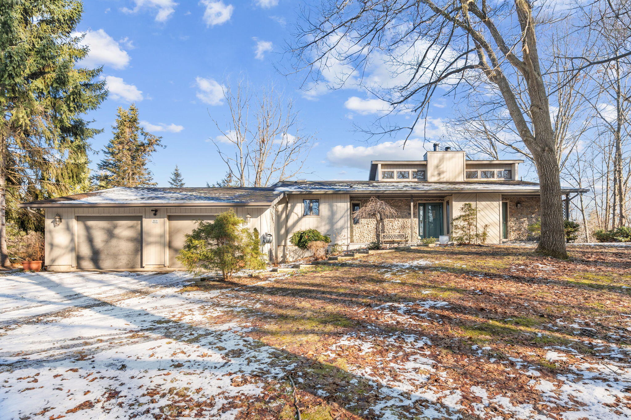 13855 Belding Road Northeast Belding, MI 48809 - Photo 1 of 117 1-web-or-mls-047