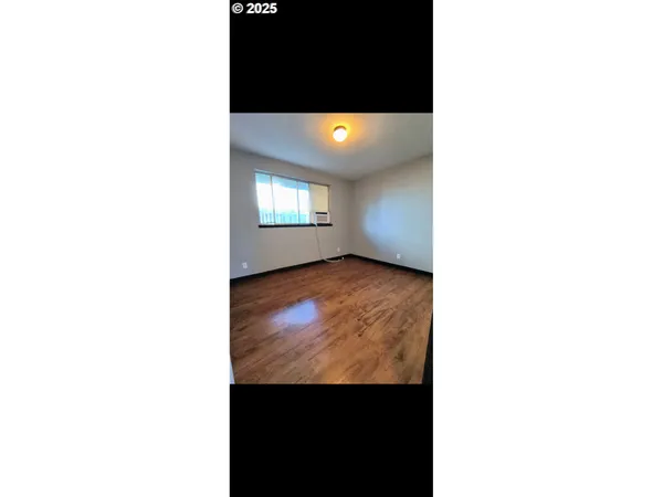 $649,000 | 587 West Berdine Street, Roseburg, OR 97471