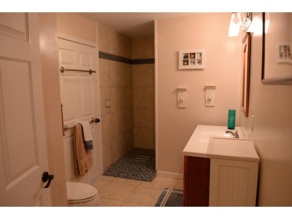 670 Dunlap Road Kingsport, TN 37663 - Photo 19 of 36 Bath 2 also Handicapped