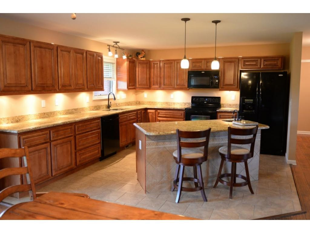 670 Dunlap Road Kingsport, TN 37663 - Photo 6 of 36 Beautiful Kitchen