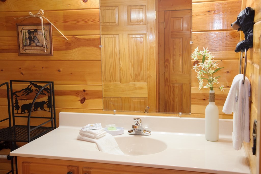 2251 Upper Middle Creek Road, Unit 17 Sevierville, TN 37876 - Photo 20 of 37 Gallery Image 20