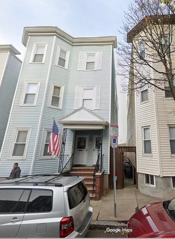 $3,200 | 47 Middle Street, Unit 2, Boston, MA 02127