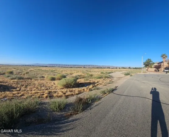 $100,000 | J2 Vic Avenue, Lancaster, CA 93536