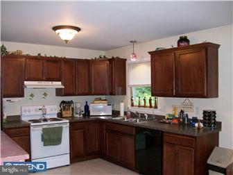 7 Chapel Road Boyertown, PA 19512 - Photo 3 of 11 Gallery Image 3