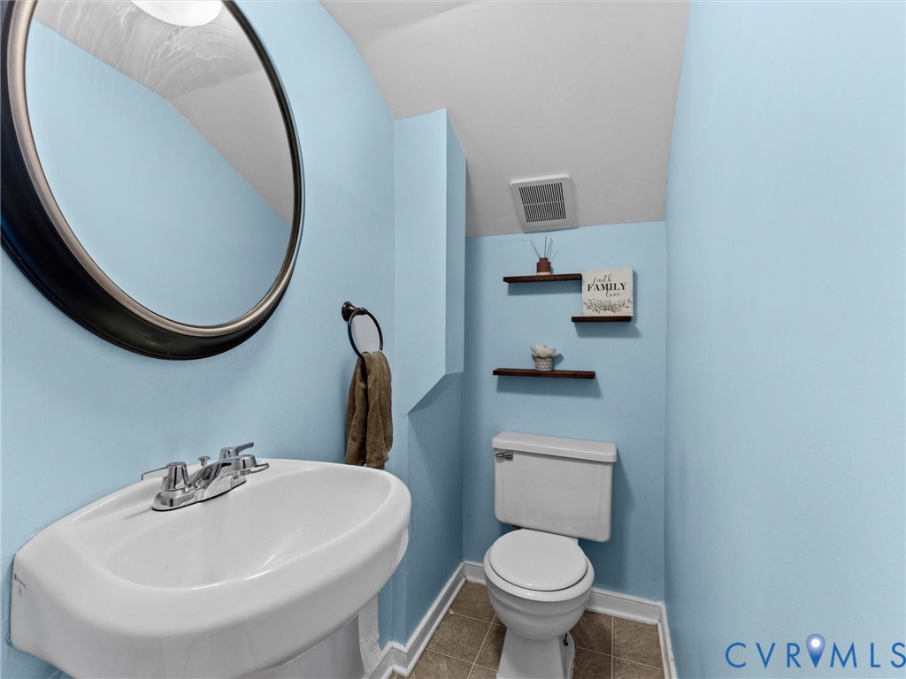 11112 Savoy Road North Chesterfield, VA 23235 - Photo 17 of 40