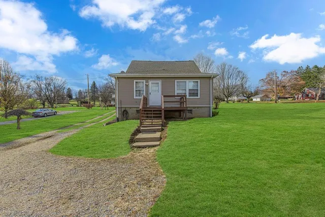 $190,000 | 1196 Mercer Road, Ellwood City, PA 16117