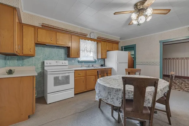 $190,000 | 1196 Mercer Road, Ellwood City, PA 16117