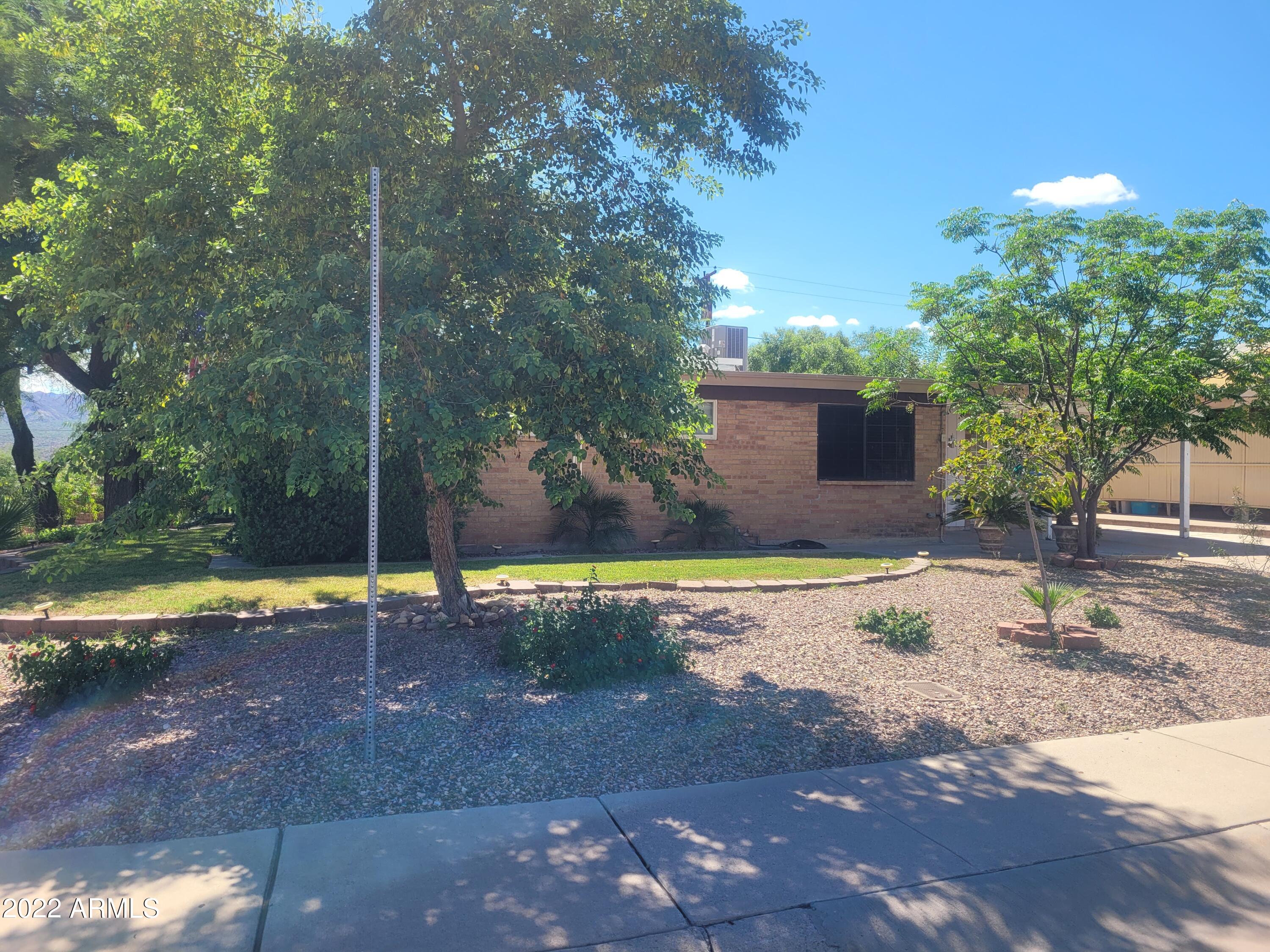 401 Danbury Road Kearny, AZ 85137 - Photo 2 of 27 20220823_142204