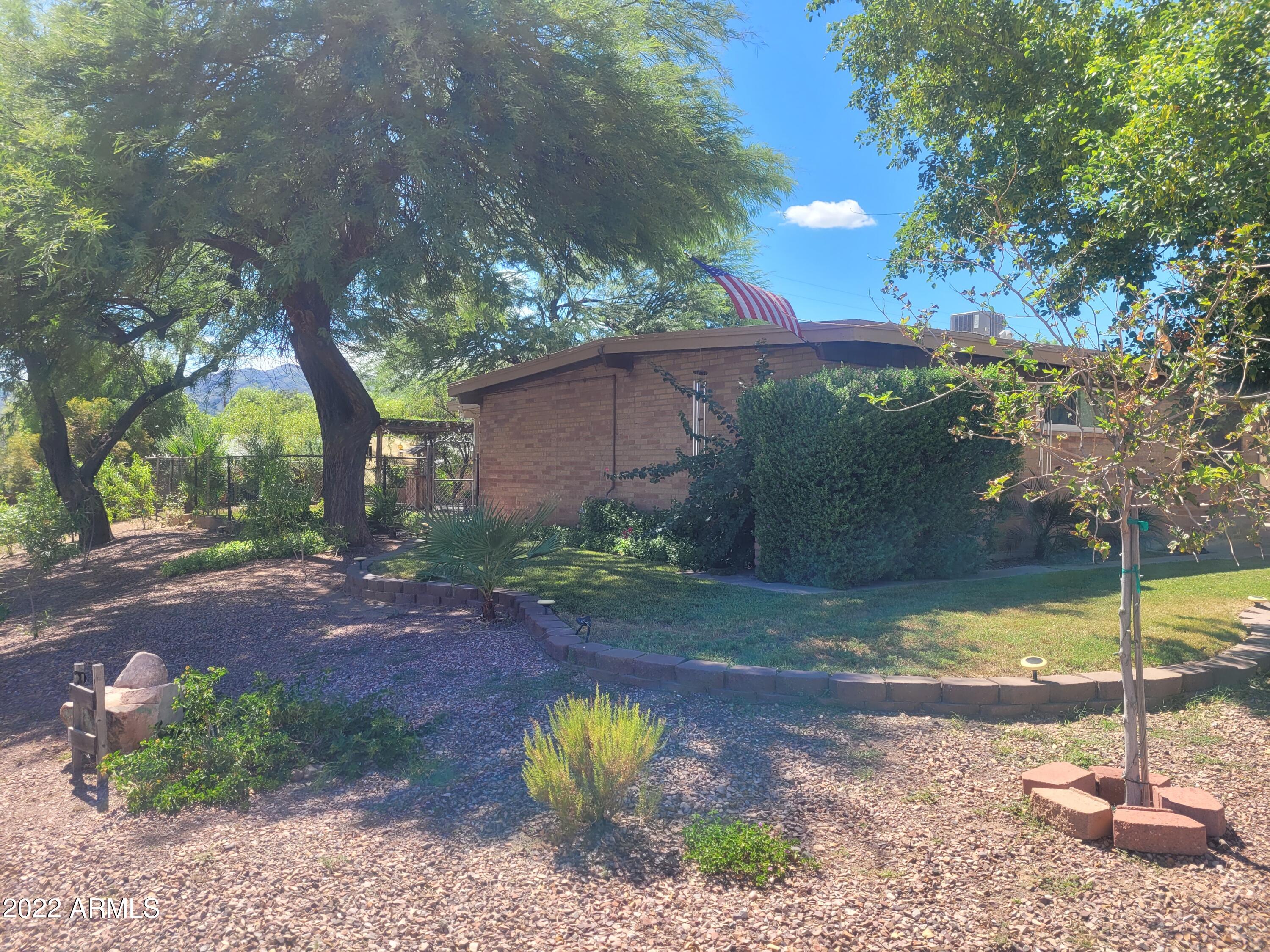 401 Danbury Road Kearny, AZ 85137 - Photo 3 of 27 20220823_142219