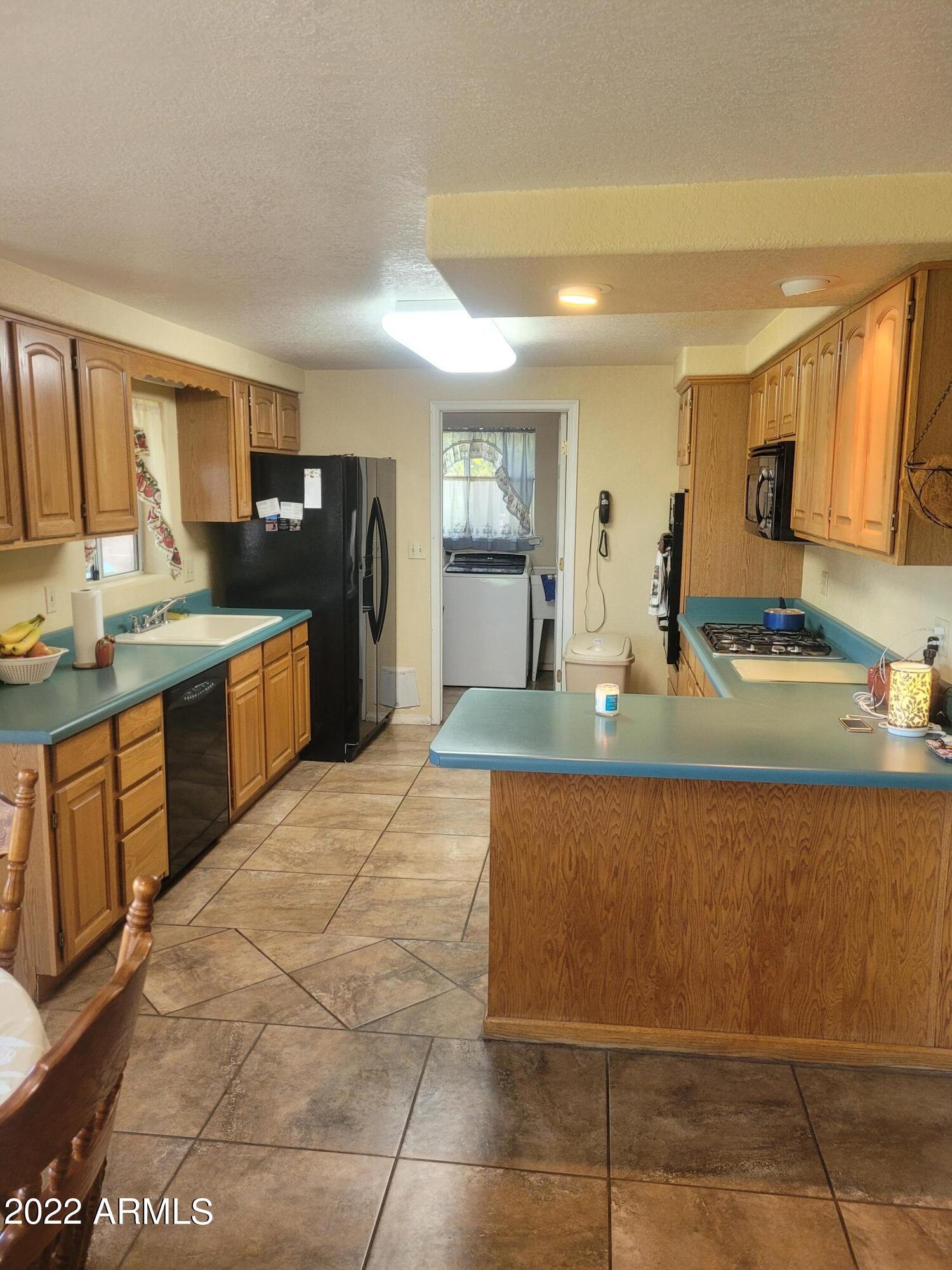 401 Danbury Road Kearny, AZ 85137 - Photo 7 of 27 20220823_142525