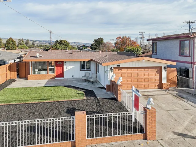 a view of a house with a outdoor space