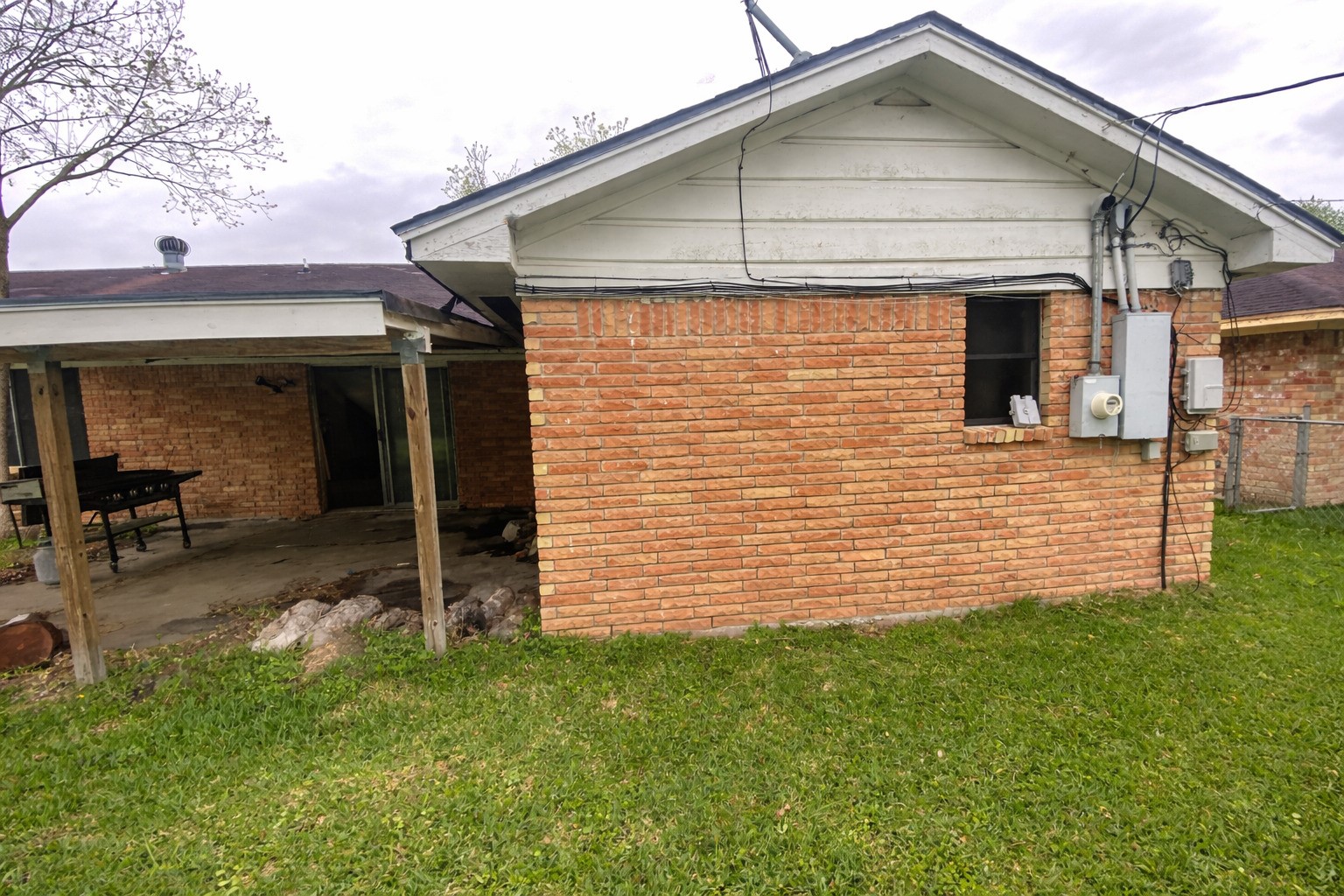 104 Oriole Lane Angleton, TX 77515 - Photo 11 of 14