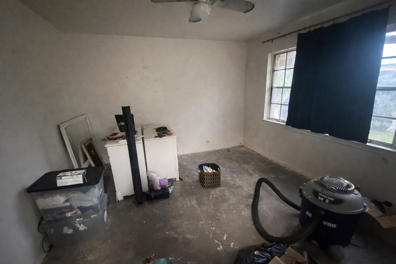 104 Oriole Lane Angleton, TX 77515 - Photo 6 of 14