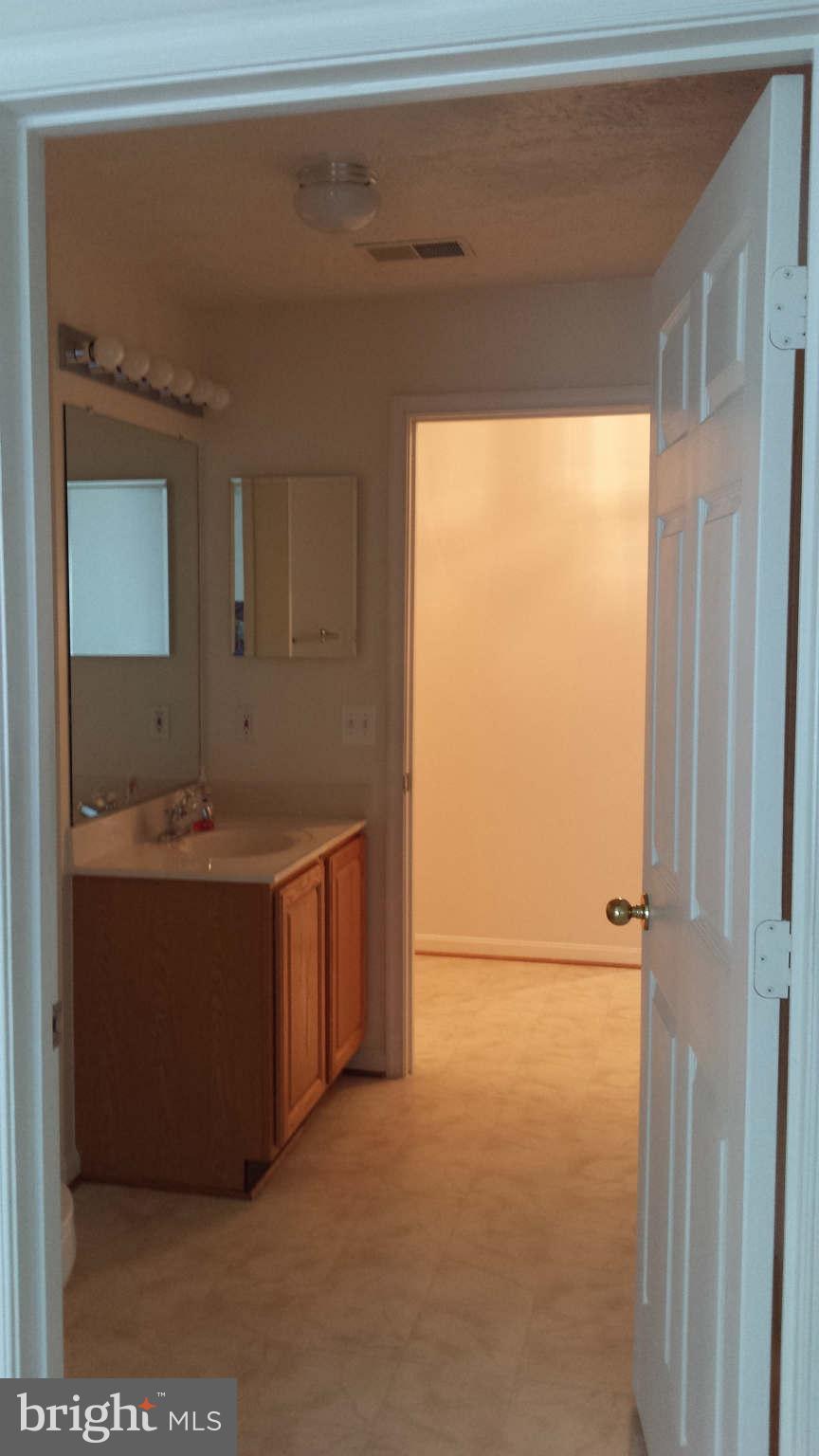 516 Kennington Road, Unit 516 Reisterstown, MD 21136 - Photo 13 of 30 Bath