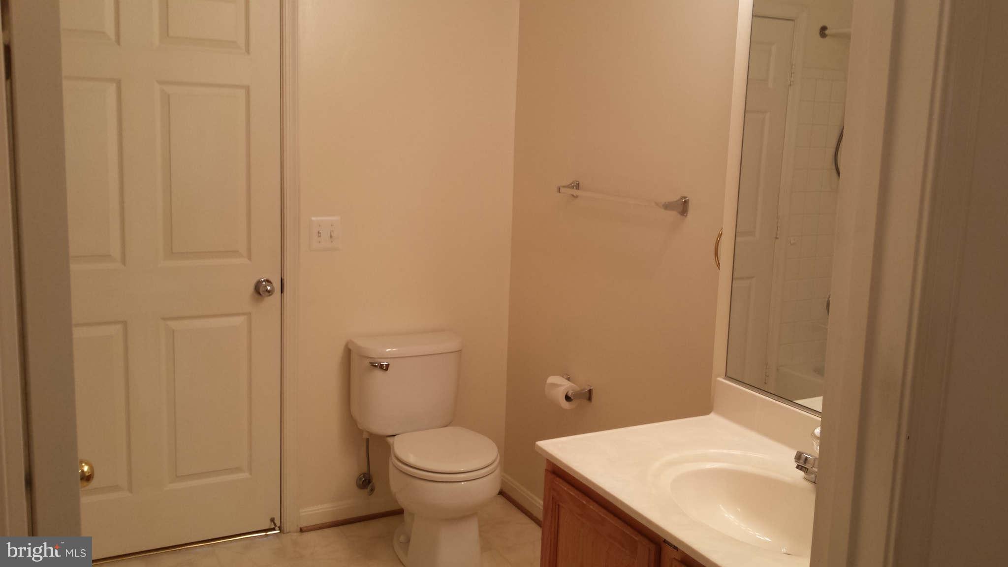 516 Kennington Road, Unit 516 Reisterstown, MD 21136 - Photo 17 of 30 Bath
