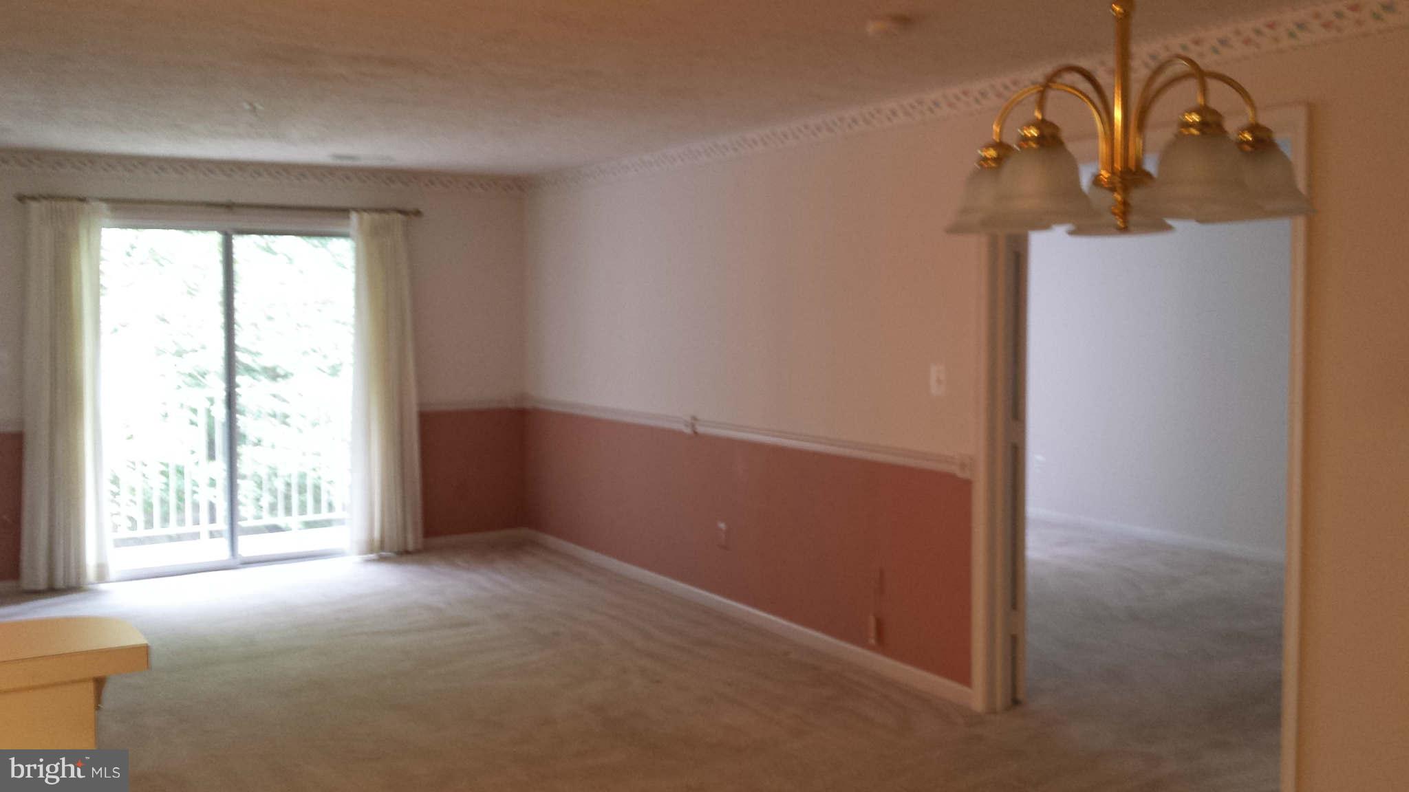 516 Kennington Road, Unit 516 Reisterstown, MD 21136 - Photo 20 of 30 Living Room