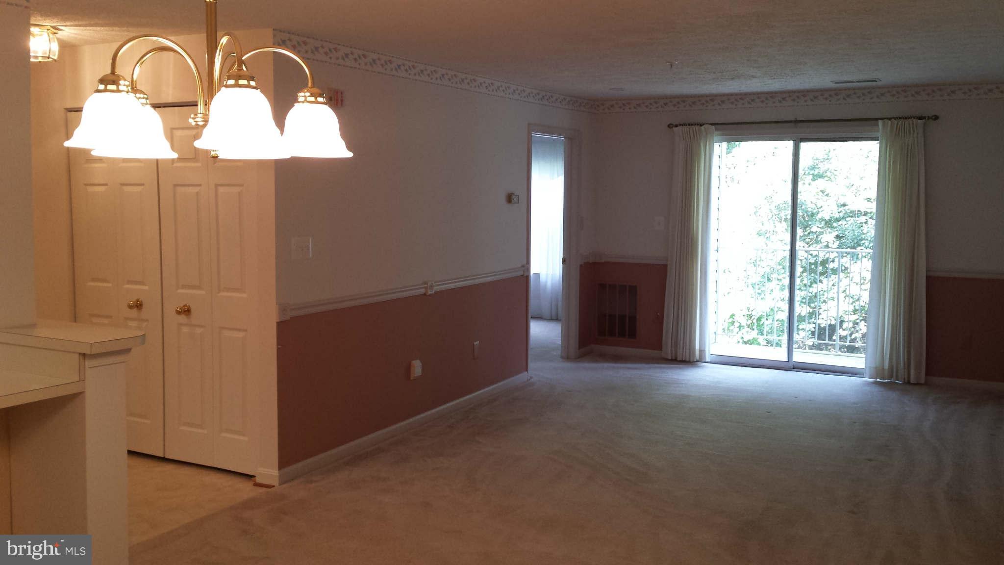 516 Kennington Road, Unit 516 Reisterstown, MD 21136 - Photo 22 of 30 Living Room